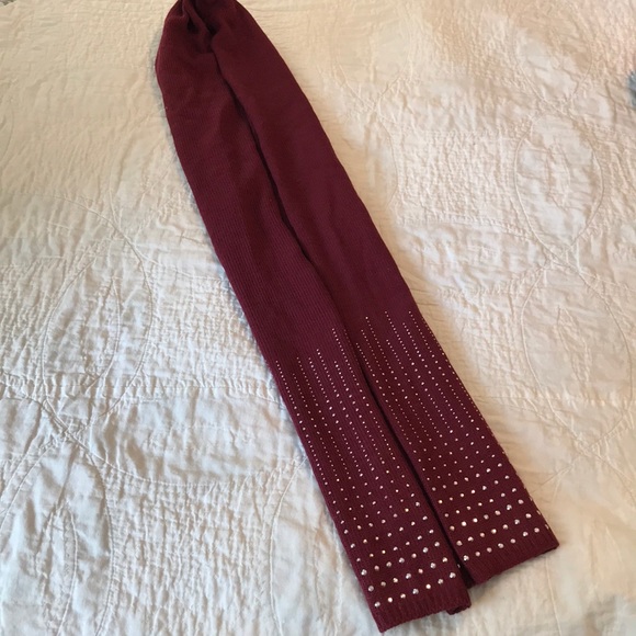 Scarf - Picture 2 of 2